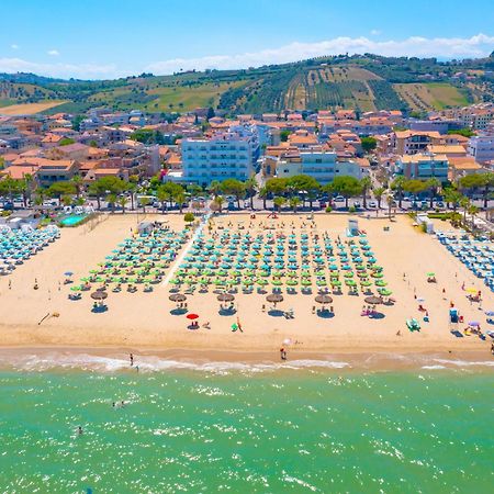 Residence Abruzzo Resort Tortoreto Екстериор снимка