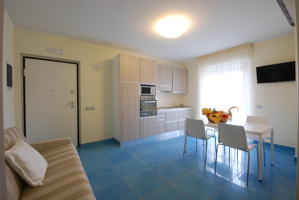 Residence Abruzzo Resort Tortoreto Стая снимка