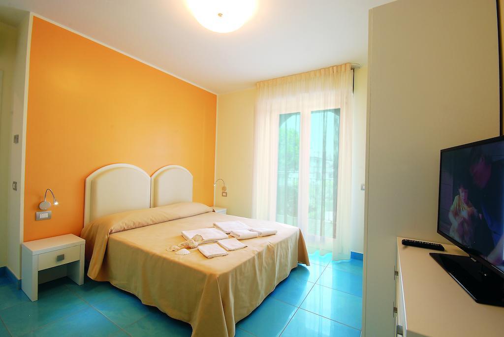 Residence Abruzzo Resort Tortoreto Стая снимка